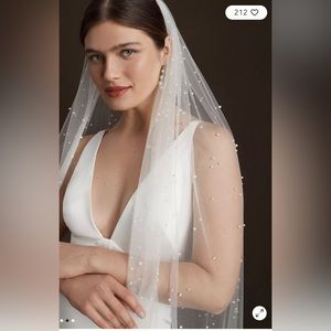 A.B. Ellie Roesia Pearl Veil BHLDN